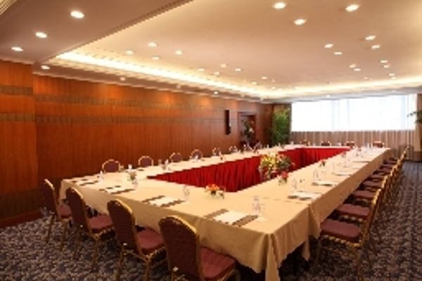 Guxiang Hotel Shanghai (Former Howard Johnson Plaza Shanghai)